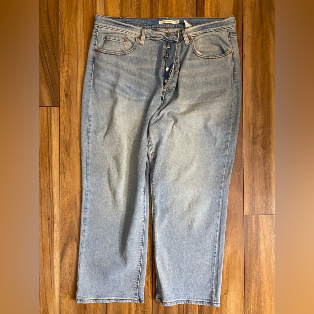 LEVI'S
Trendy Plus Size Cotton Ribcage High-Rise Jeans.